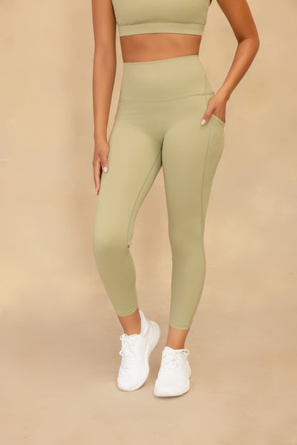 Classic Performance Leggings with Pockets